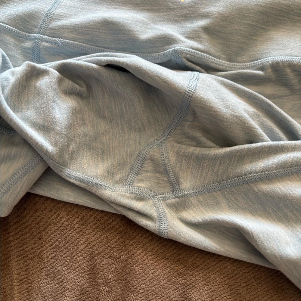 Victoria's Secret Light Blue Mid-Rise Leggings - Size 6 - Picture 4 of 5